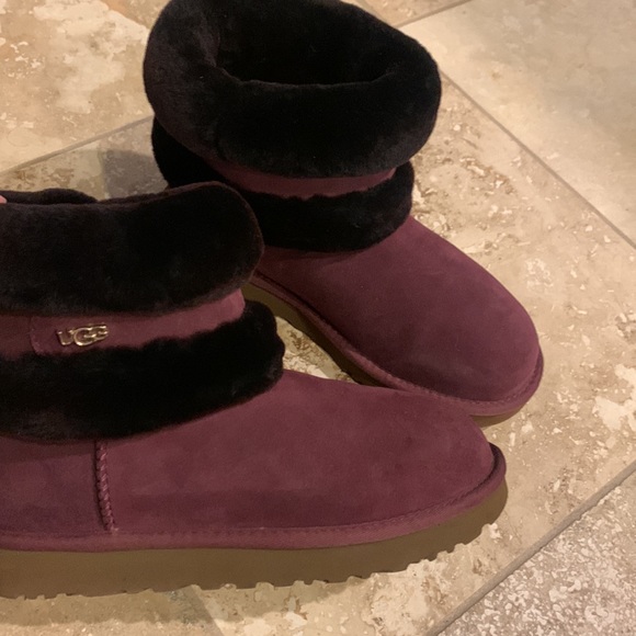 UGG Fluff Mini Boot - Picture 10 of 10